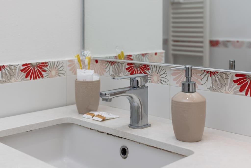 Deluxe With Free Wifi And Netflix * Milano