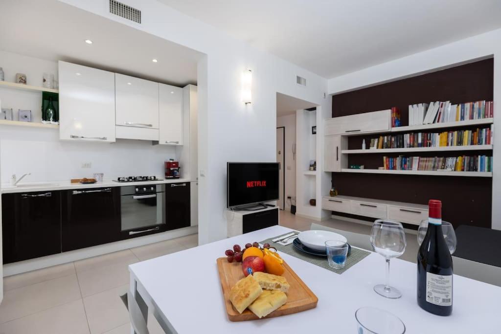 Deluxe With Free Wifi And Netflix Appartamento Milano